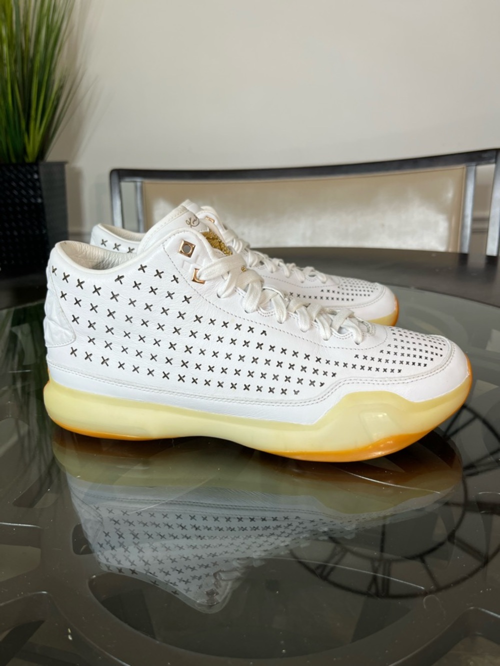 Nike Kobe X 10 Mid EXT
White Gold GUM Leather Shoes Men's Size 11.5 - Picture 4 of 6